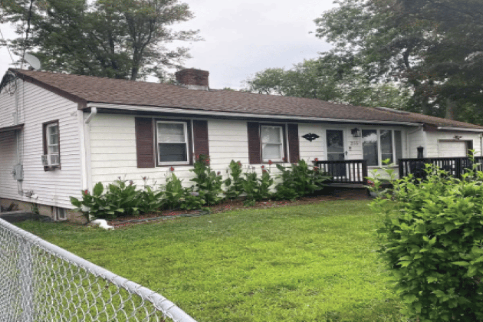 255 Wicks Rd Vendido